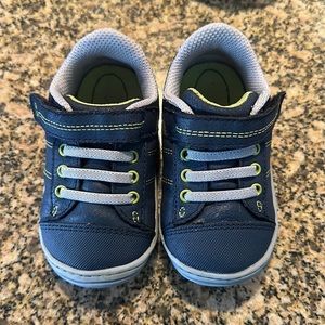 Little Boy Stride Rite Size 5